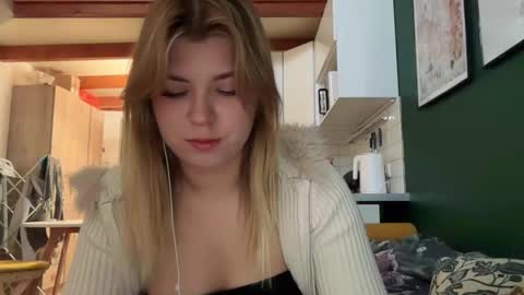 Molly   Emily online show from 03/26/26, 05:57