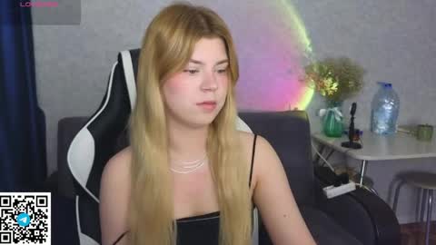 Molly   Emily online show from 04/19/26, 07:40