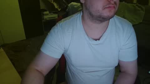 Snapshot of _kitsu_ chatting on 09/20/25, 05:47 _kitsu_ online show from 09/20/25, 05:47