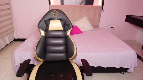 _kitten_1 online show from 02/26/25, 12:38