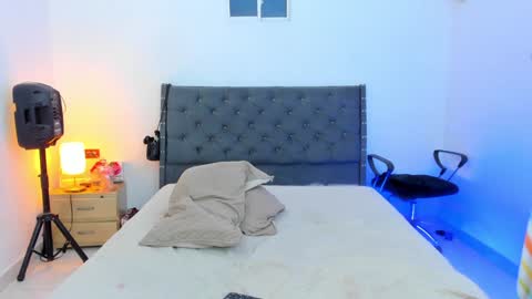 your favorite girl online show from 01/16/25, 10:23