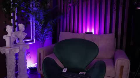   online show from 10/07/25, 08:17