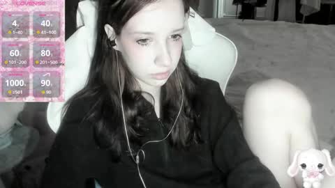  kuro  online show from 04/06/26, 07:09