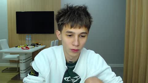 Snapshot of _kurt chatting on 12/13/24, 12:20 Kurt online show from 12/13/24, 12:20