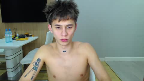 Snapshot of _kurt chatting on 12/23/24, 07:09 Kurt online show from 12/23/24, 07:09