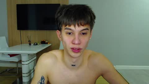 Snapshot of _kurt chatting on 01/04/25, 03:18 Kurt online show from 01/04/25, 03:18