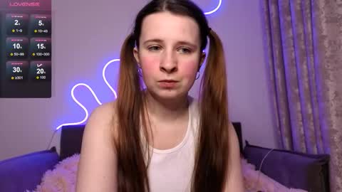 Snapshot of _kylle_ chatting on 11/23/25, 07:46 _kylle_ online show from 11/23/25, 07:46