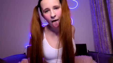 Snapshot of _kylle_ chatting on 11/29/25, 08:45 _kylle_ online show from 11/29/25, 08:45