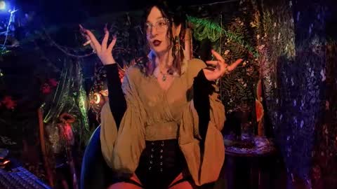 Lady Luna online show from 11/27/25, 12:24