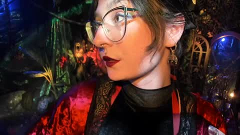 Lady Luna online show from 04/02/26, 09:23