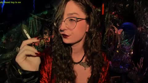 Snapshot of _lady_luna_ chatting on 05/18/26, 11:21 Lady Luna online show from 05/18/26, 11:21