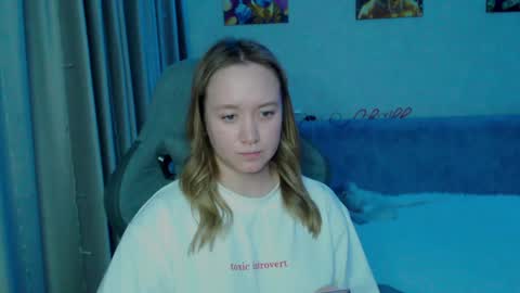 _lalune_ online show from 01/25/25, 02:14