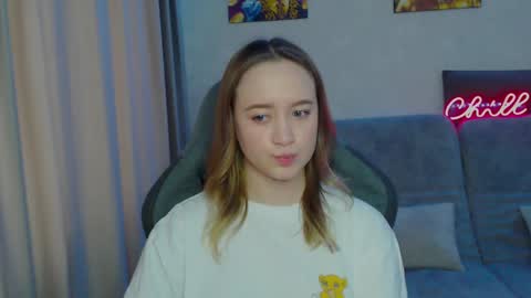 _lalune_ online show from 02/16/25, 12:54