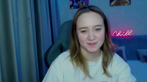 _lalune_ online show from 02/16/25, 05:37