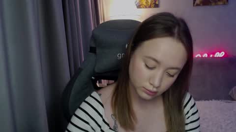 _lalune_ online show from 10/01/25, 06:41