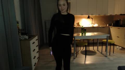 _lalune_ online show from 02/05/26, 05:28