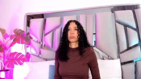 Lanna  online show from 04/18/26, 11:47