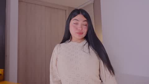 Snapshot of _lasuescun chatting on 02/04/25, 12:40 Alejandra suescun online show from 02/04/25, 12:40