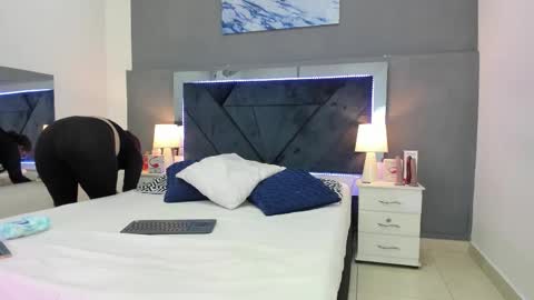 Lauralove online show from 02/04/26, 09:09