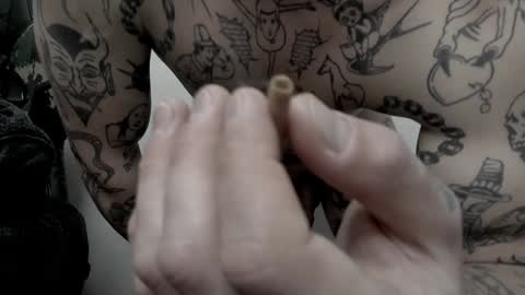 Snapshot of _layne chatting on 12/14/24, 07:51 Layne online show from 12/14/24, 07:51