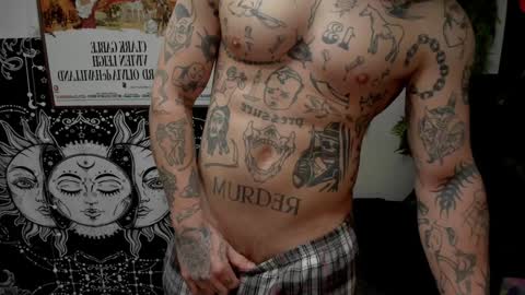 Snapshot of _layne chatting on 02/03/25, 03:31 Layne online show from 02/03/25, 03:31