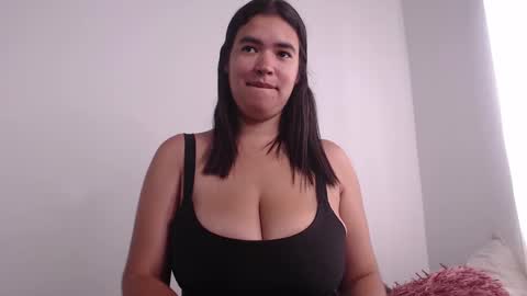 Leslie online show from 02/19/25, 04:55