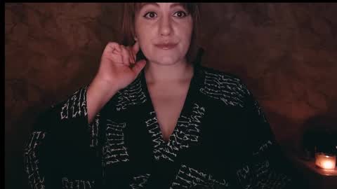 Snapshot of _letty_ chatting on 12/16/25, 09:42 Letty online show from 12/16/25, 09:42