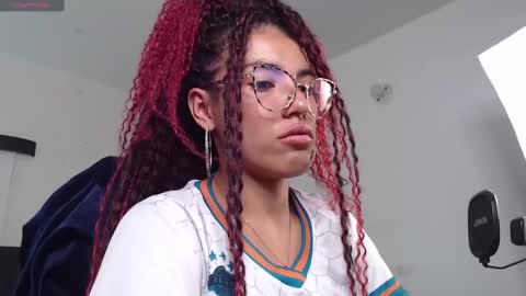 Snapshot of _lili_rose chatting on 02/20/25, 08:14 Lili online show from 02/20/25, 08:14