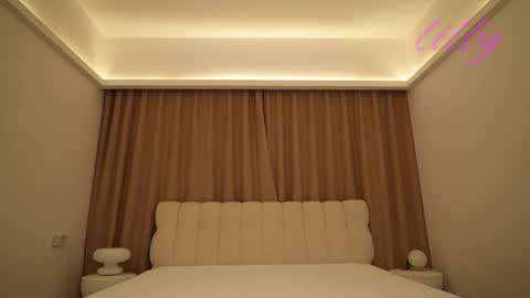 Snapshot of _lillilly_ chatting on 10/14/25, 05:30 _lillilly_ online show from 10/14/25, 05:30