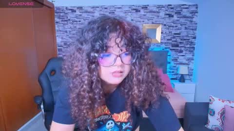 Liily online show from 11/05/25, 06:41