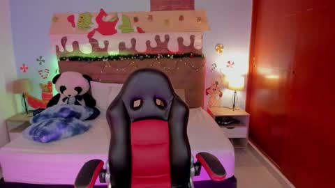 Liily online show from 12/04/25, 08:06