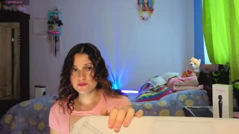 Lindasy online show from 11/19/25, 02:39