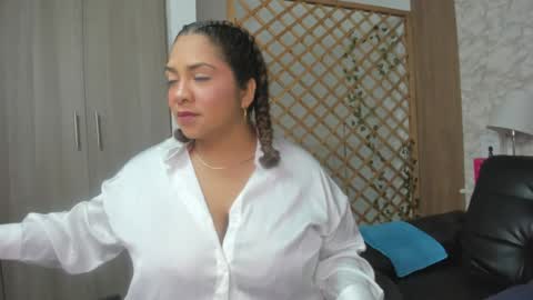 _lissa_02 online show from 08/01/26, 03:00