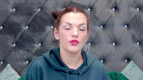 Snapshot of _lissa_ann_ chatting on 02/10/25, 06:13 Lisa online show from 02/10/25, 06:13