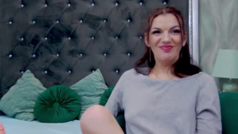 Snapshot of _lissa_ann_ chatting on 02/18/25, 10:03 Lisa online show from 02/18/25, 10:03