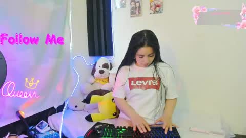 Mily online show from 06/05/26, 10:04