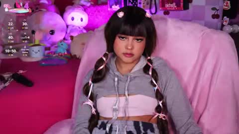 _little_glrl_ online show from 06/30/26, 11:17