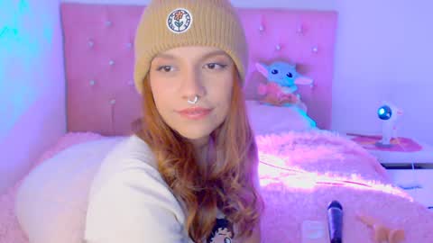Snapshot of _lloou_ chatting on 01/11/25, 06:14 Sofia 3 online show from 01/11/25, 06:14