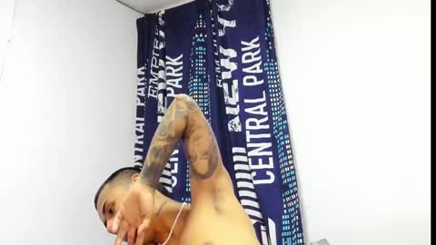 _logan_colton_ online show from 11/04/25, 11:15