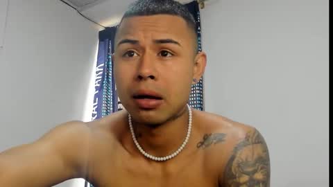 _logan_colton_ online show from 11/13/25, 08:52