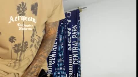 _logan_colton_ online show from 12/17/25, 01:44