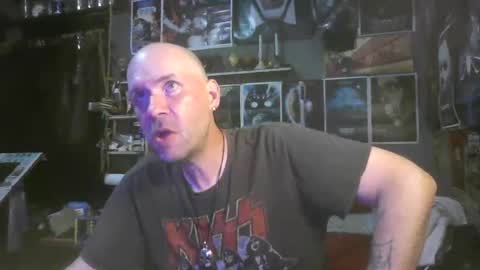 That guy online show from 11/26/25, 02:56