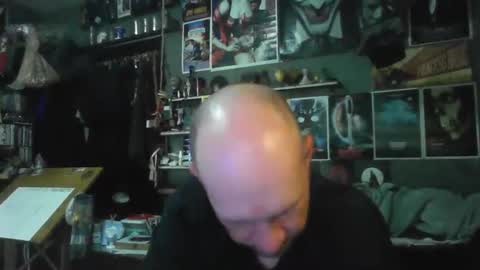 Snapshot of _longfellow chatting on 04/23/26, 04:53 That guy online show from 04/23/26, 04:53