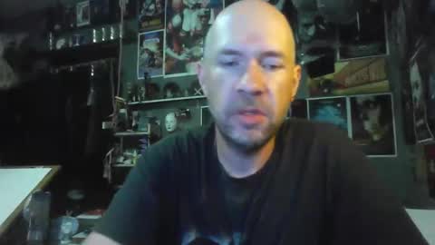 Snapshot of _longfellow chatting on 04/26/26, 05:54 That guy online show from 04/26/26, 05:54
