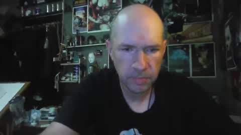 Snapshot of _longfellow chatting on 05/05/26, 03:31 That guy online show from 05/05/26, 03:31