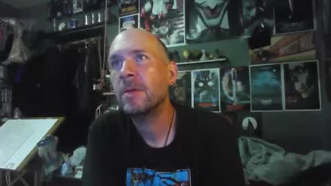 Snapshot of _longfellow chatting on 05/11/26, 03:40 That guy online show from 05/11/26, 03:40