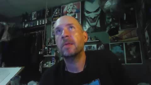 Snapshot of _longfellow chatting on 05/11/26, 04:15 That guy online show from 05/11/26, 04:15