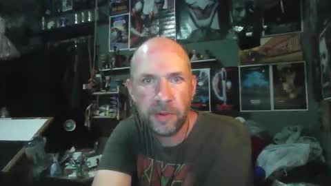 Snapshot of _longfellow chatting on 05/16/26, 03:47 That guy online show from 05/16/26, 03:47