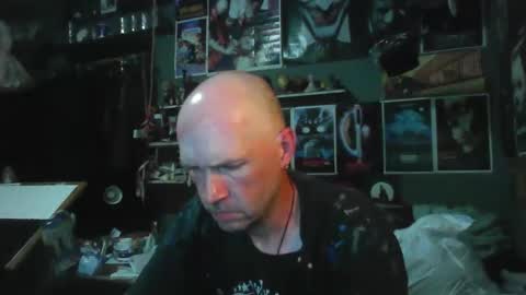 Snapshot of _longfellow chatting on 05/18/26, 12:40 That guy online show from 05/18/26, 12:40