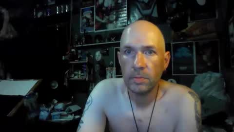 Snapshot of _longfellow chatting on 05/19/26, 02:18 That guy online show from 05/19/26, 02:18